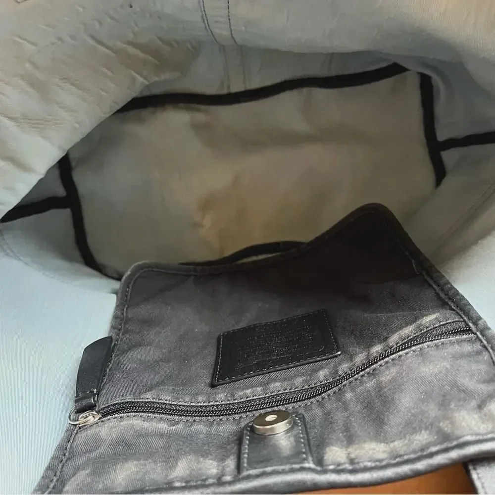 Coach Hadley Signature Bag